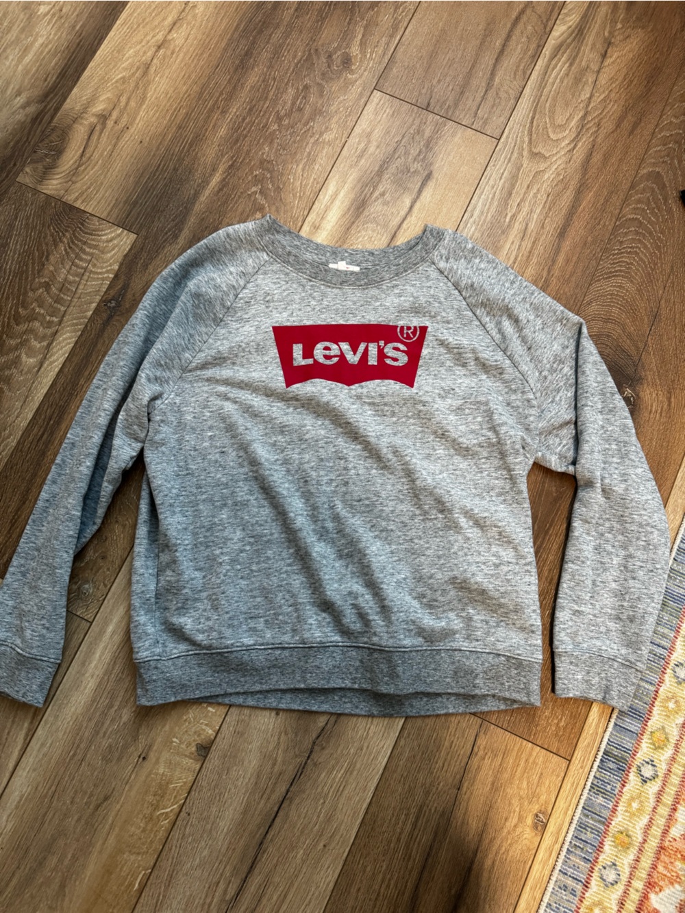 Levi’s Relaxed Crewneck Sweatshirt